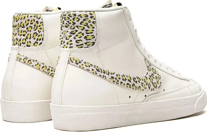 Blazer Mid '77 SE "Sail/Light Lemon Twist/Black/S" sneakers - Image 3