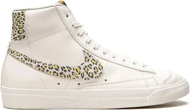 Blazer Mid '77 SE "Sail/Light Lemon Twist/Black/S" sneakers