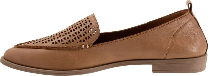 Blazey Pointed Toe Flat - Image 8