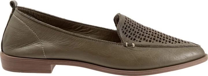 Blazey Pointed Toe Flat - Image 3