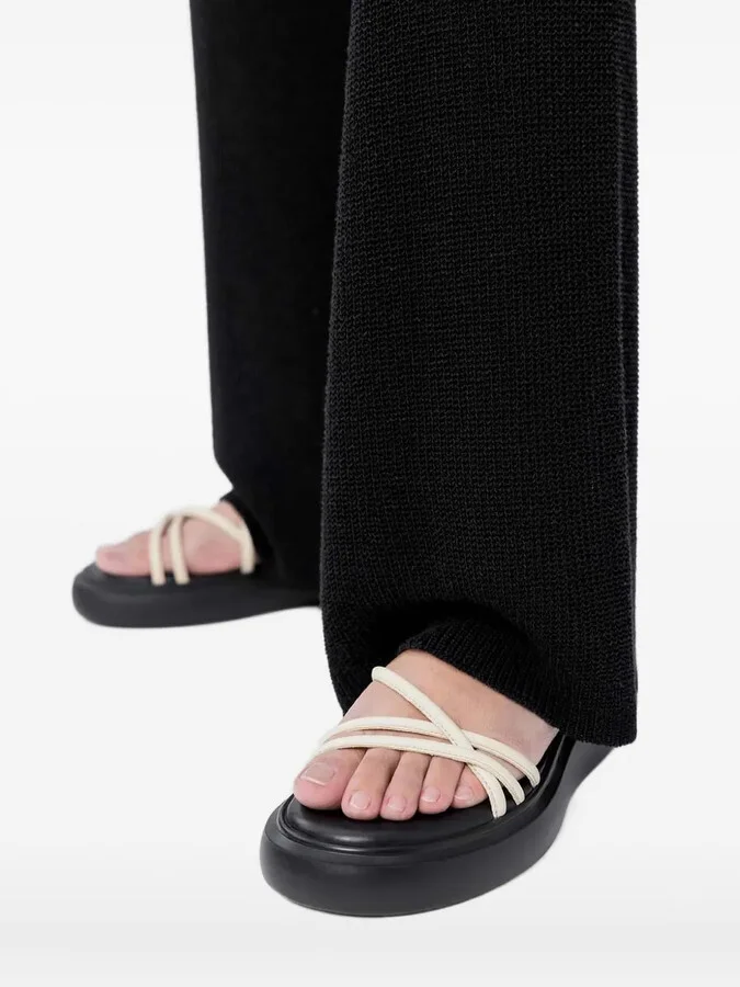 Blenda crossover strap sandals - Image 3
