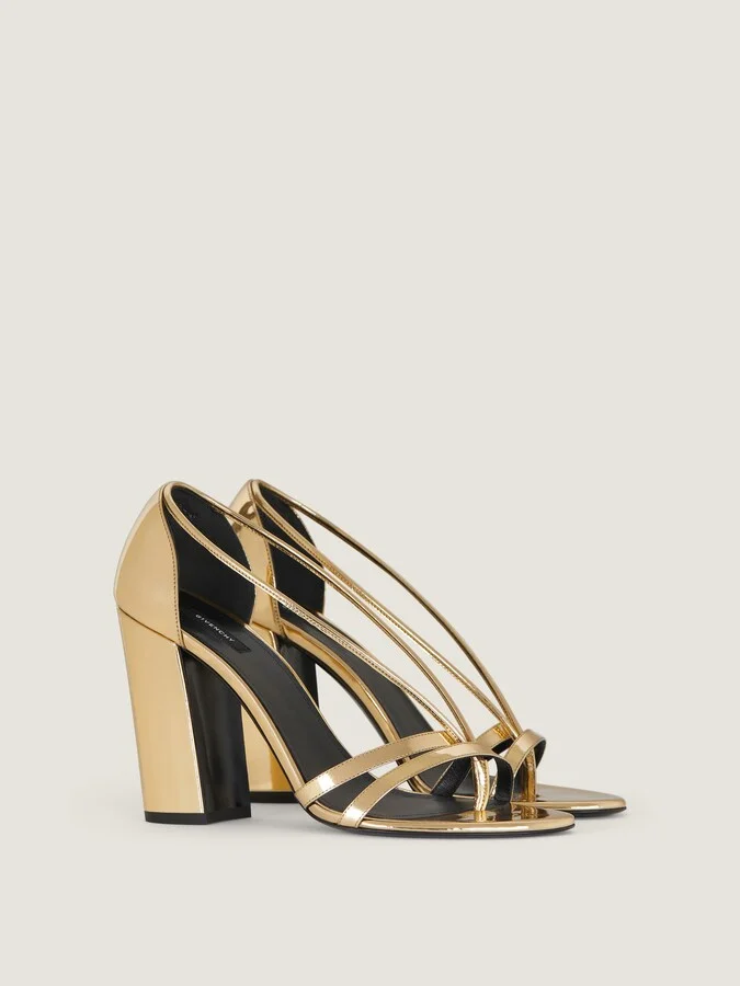 Block heeled sandals in mirror effect leather - Image 3