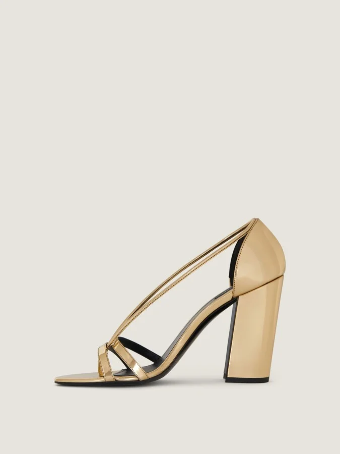Block heeled sandals in mirror effect leather - Image 4