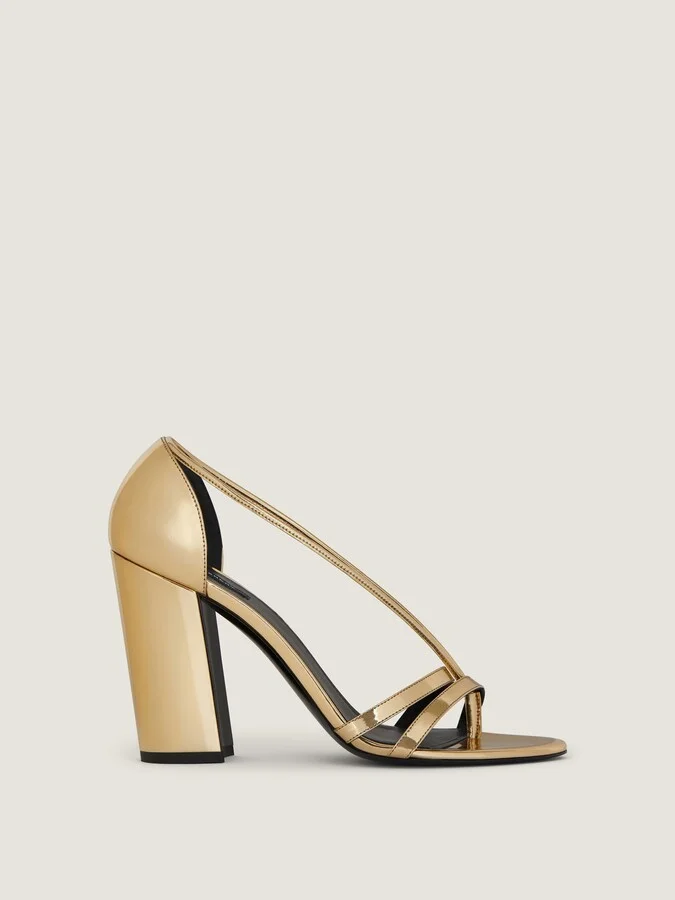 Block heeled sandals in mirror effect leather