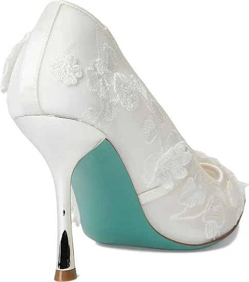 Blue by Betsey Johnson Aimey High Women's Heels Ivory : 6.5 M, Leather/Rubber - Image 4
