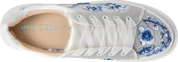 Blue by Betsey Johnson Nino Women's Cold Weather Boots White/Blue Floral : 7 M - Image 2