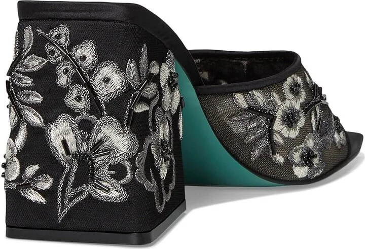 Blue by Betsey Johnson Roo Women's Sandals Black : 6 M, Rubber - Image 4