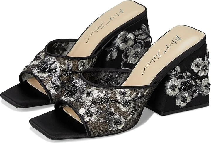 Blue by Betsey Johnson Roo Women's Sandals Black : 6 M, Rubber