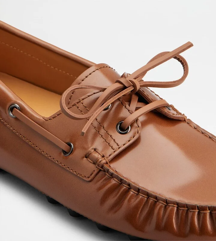 Boat Gommino Bubble in Leather - Image 6
