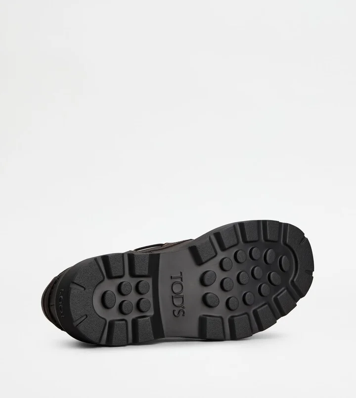 Boat Shoes in Leather - Image 4