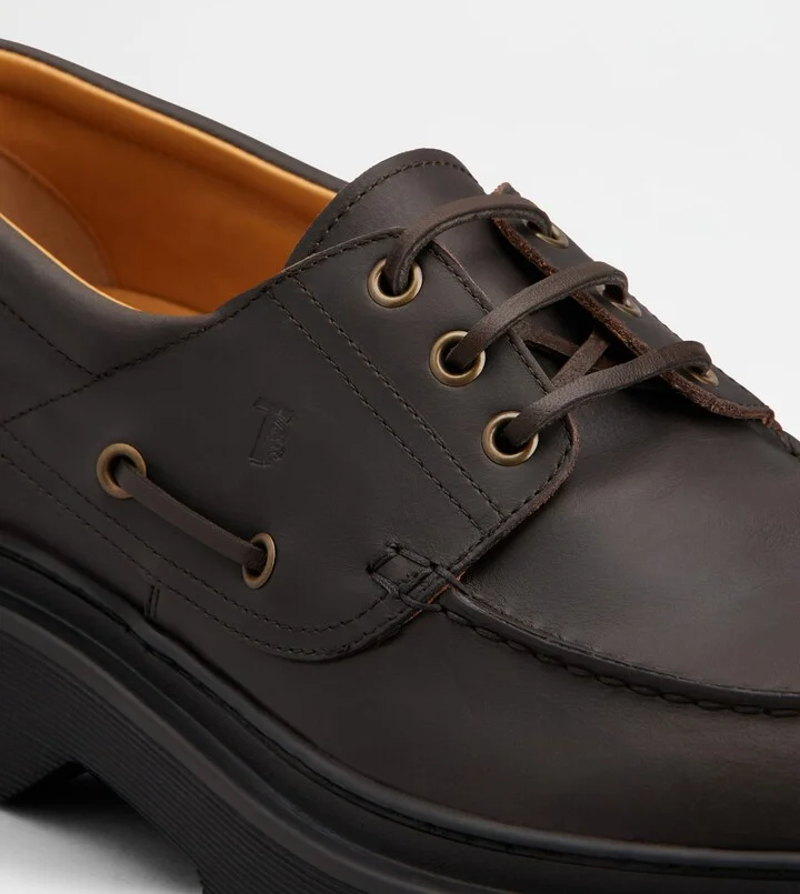 Boat Shoes in Leather - Image 5