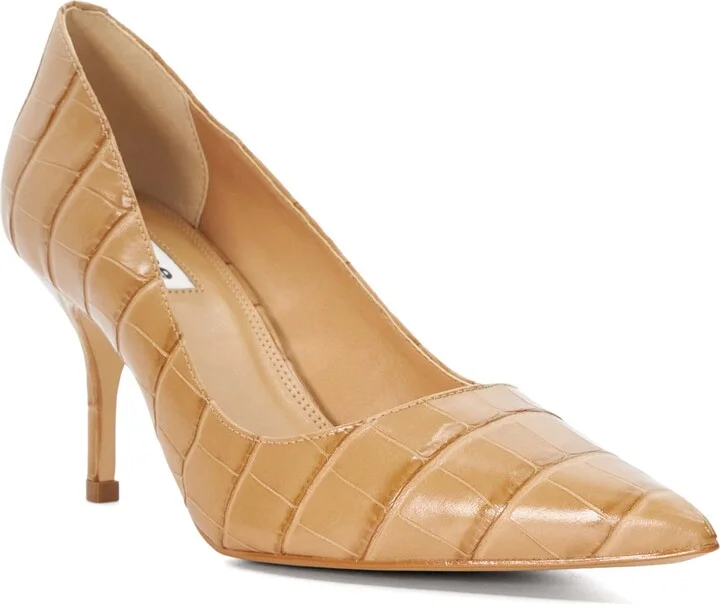 Bold Pointed Toe Pump
