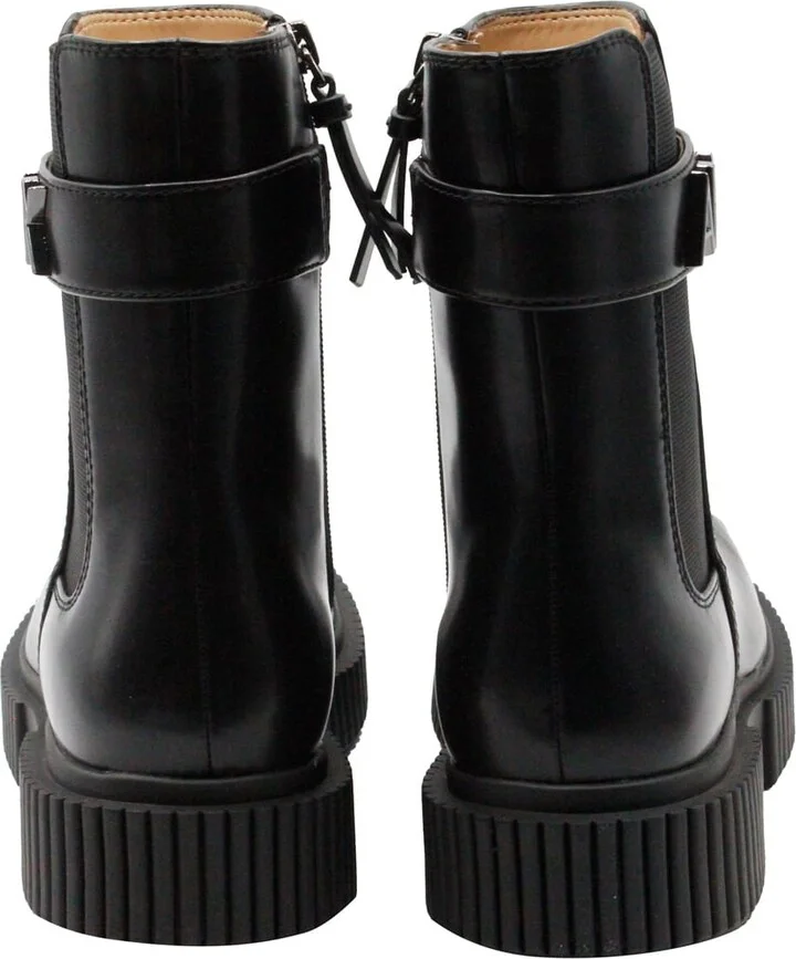 Boots - Image 3