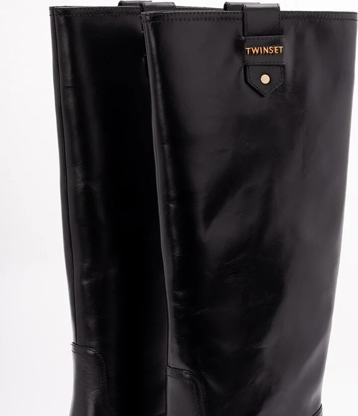 Boots - Image 2