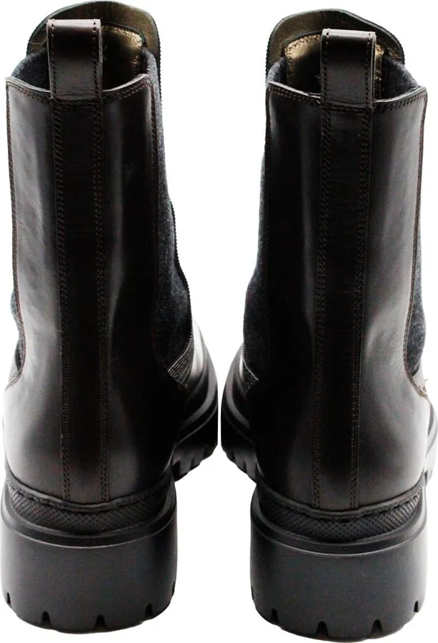 Boots - Image 2