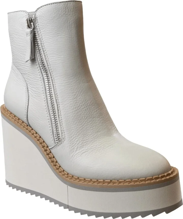 Boots Avail In Mist