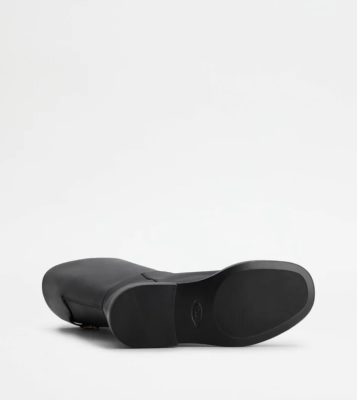 Boots in Leather - Image 4