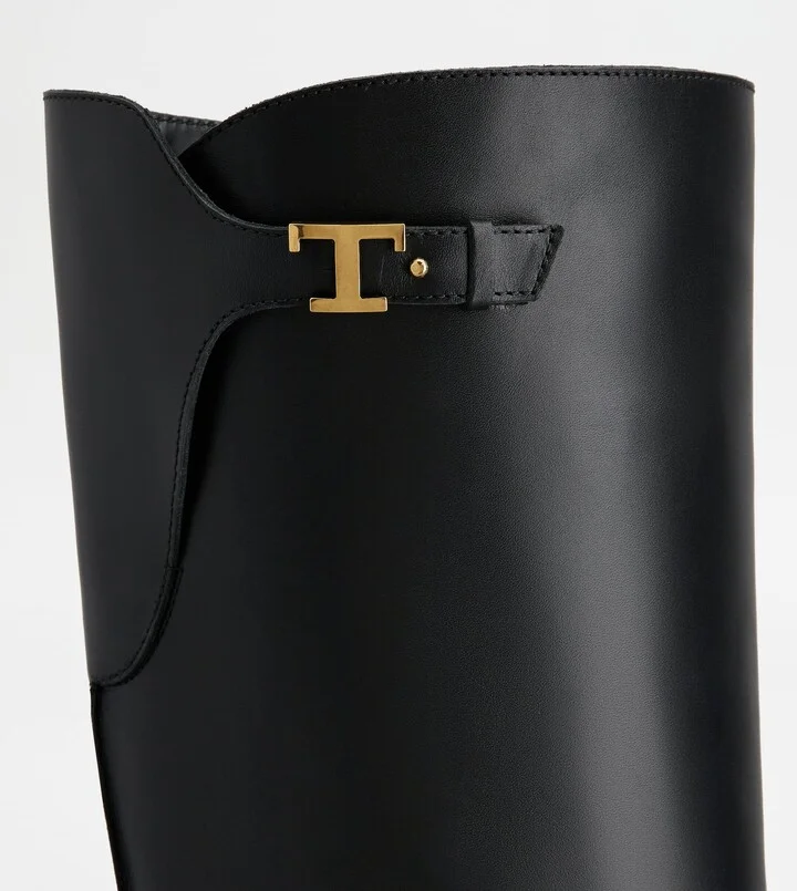 Boots in Leather - Image 5