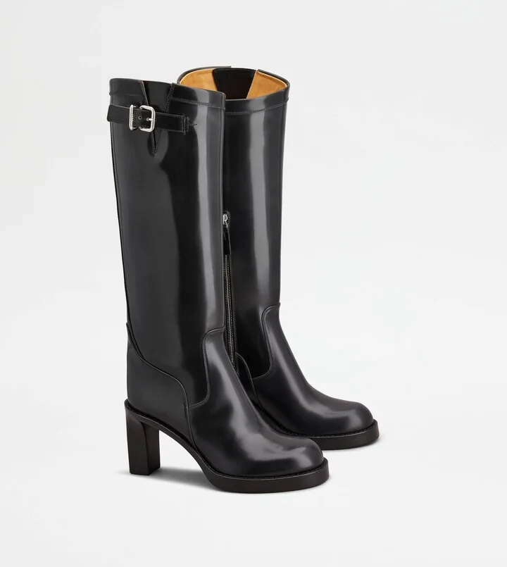 Boots in Leather - Image 2