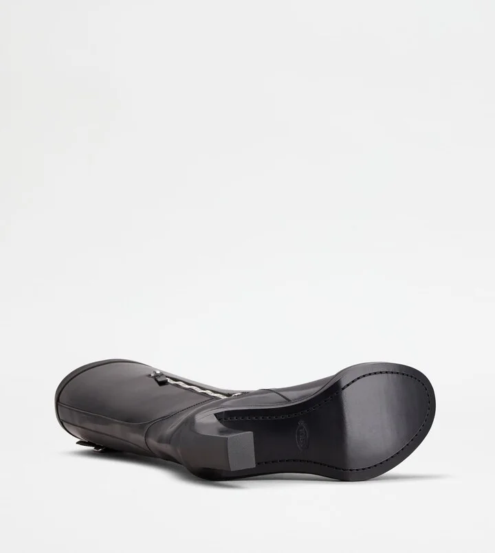 Boots in Leather - Image 4