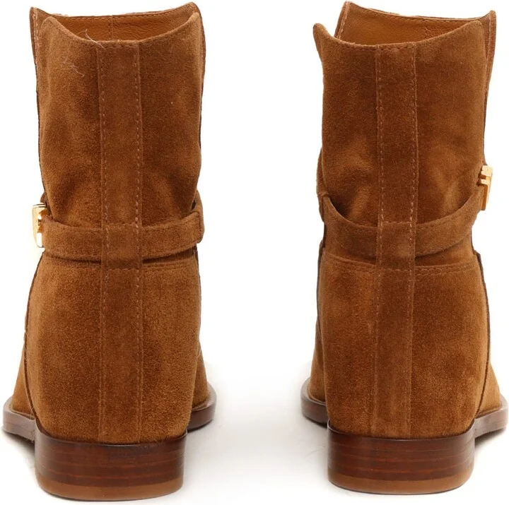Boots With Golden Color Logo - Image 3