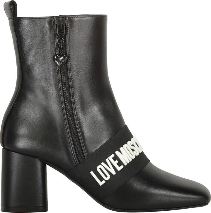 Boots With Logo