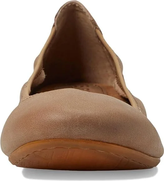 Born Julianne Women's Flat Shoes Noche (Tan) : 6 M (B), Leather - Image 3