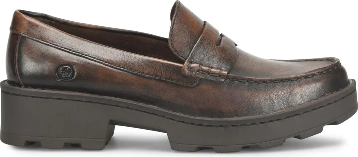 Born Women's Carrera Round Toe Loafer - Image 6