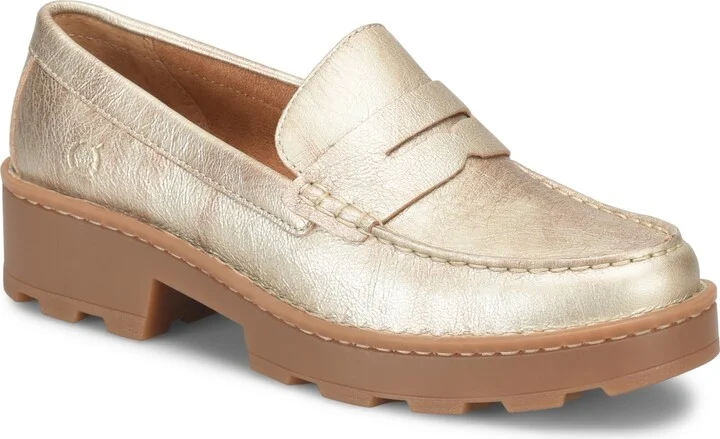 Born Women's Carrera Round Toe Loafer