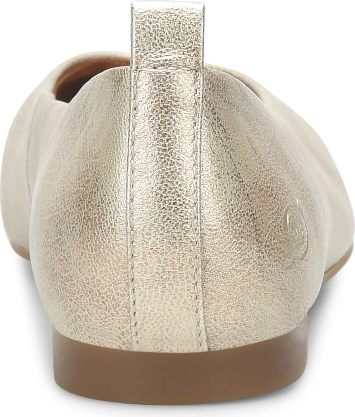Born Women's Patrice Round Toe Flats - Image 7