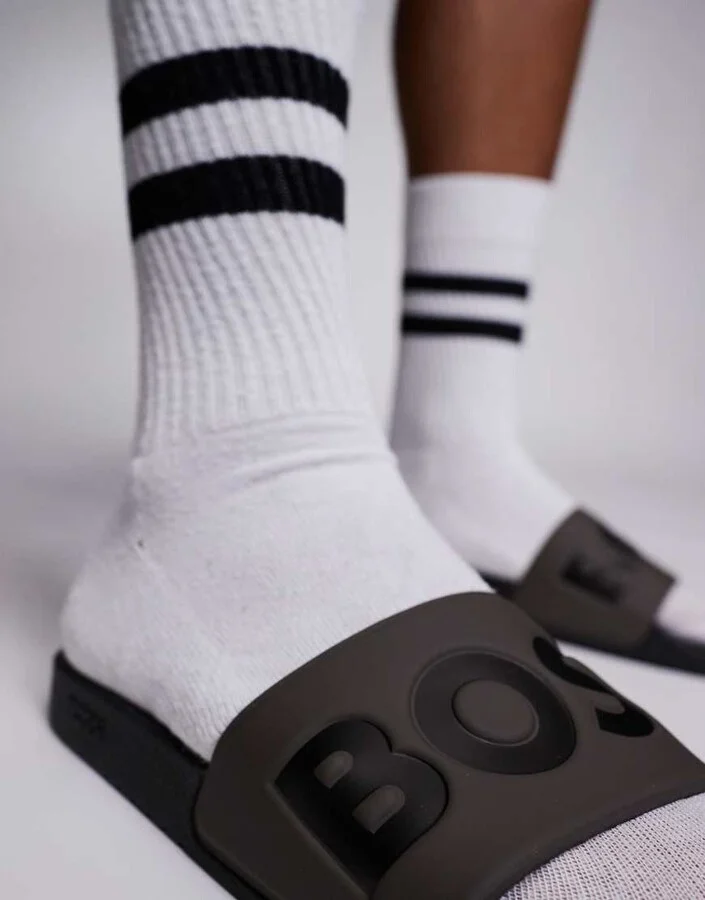 Boss Aryeh contrast logo slides in green and black - Image 2