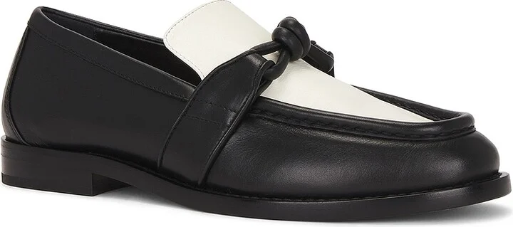 Bottega Veneta Astaire Flat in Black - Image 2