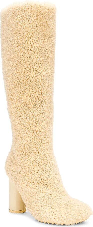 Bottega Veneta Atomic Curly Boot in Beige - Image 2