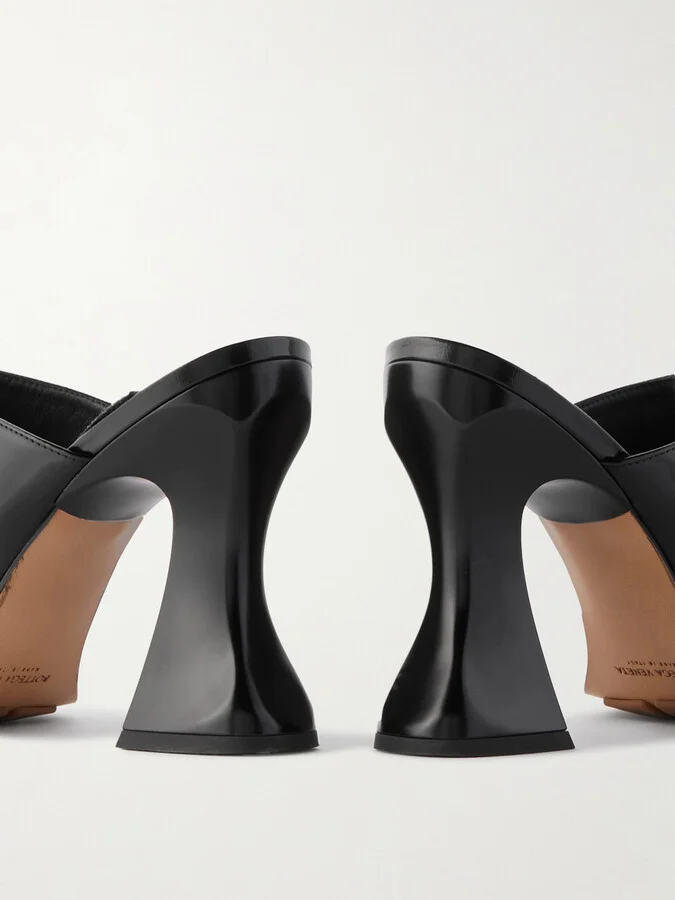 Bottega Veneta - Cha-cha Vinyl Mules - Black - Image 4