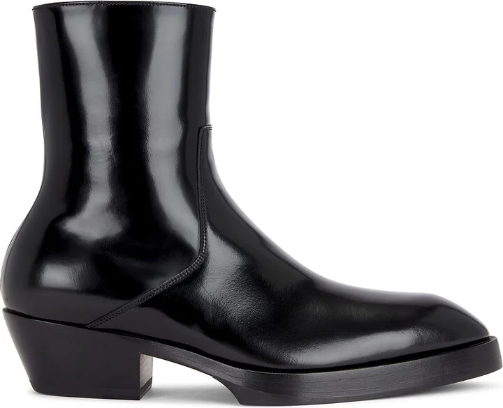 Bottega Veneta Dalton Zipped Ankle Boot in Black