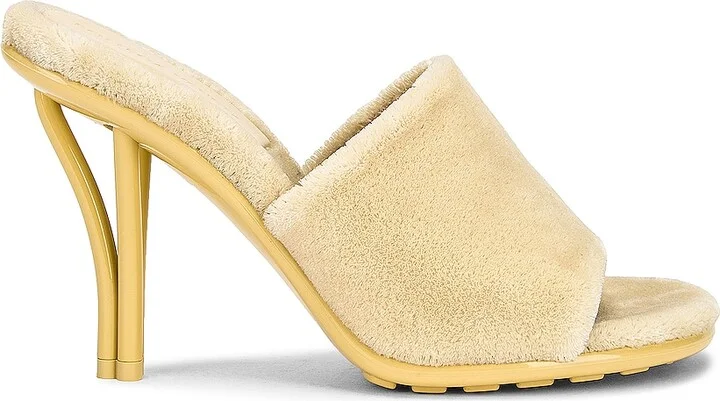 Bottega Veneta Fabric Sandals in Cream