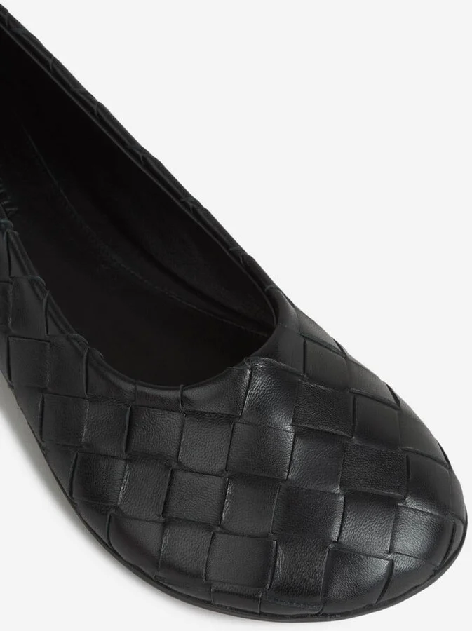 Bottega Veneta Intrecciato Leather Shoes - Image 5