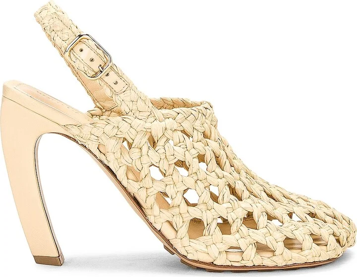 Bottega Veneta Jimbo Slingback Pump in Beige