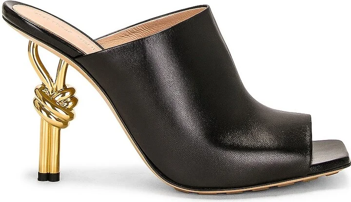 Bottega Veneta Knot Mule Sandal in Black