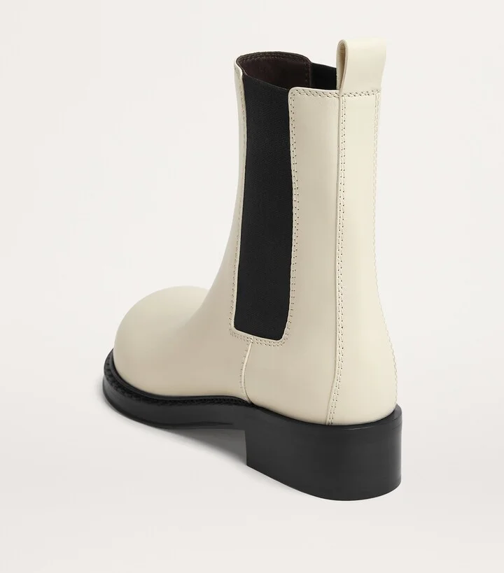 Bottega Veneta Leather Cliff Chelsea Boots - Image 5