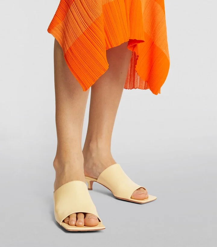 Bottega Veneta Leather Stretch Mules 40 - Image 2