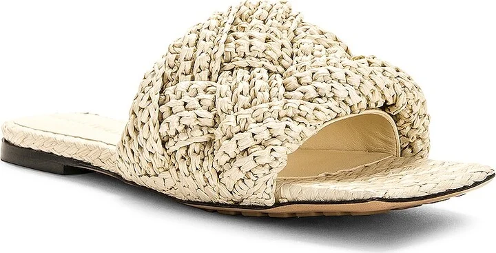 Bottega Veneta Lido Flat Sandal in Neutral - Image 2