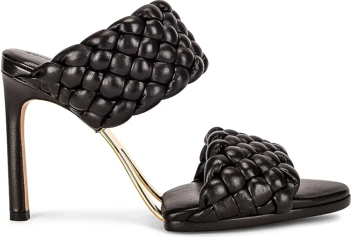 Bottega Veneta Lido Leather Woven Sandals in Black
