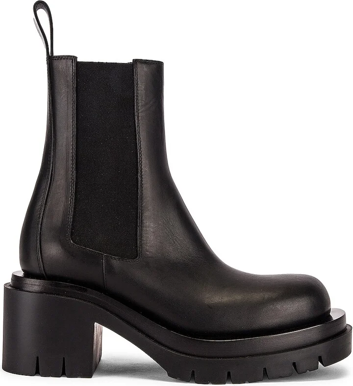 Bottega Veneta Lug Ankle Boots in Black