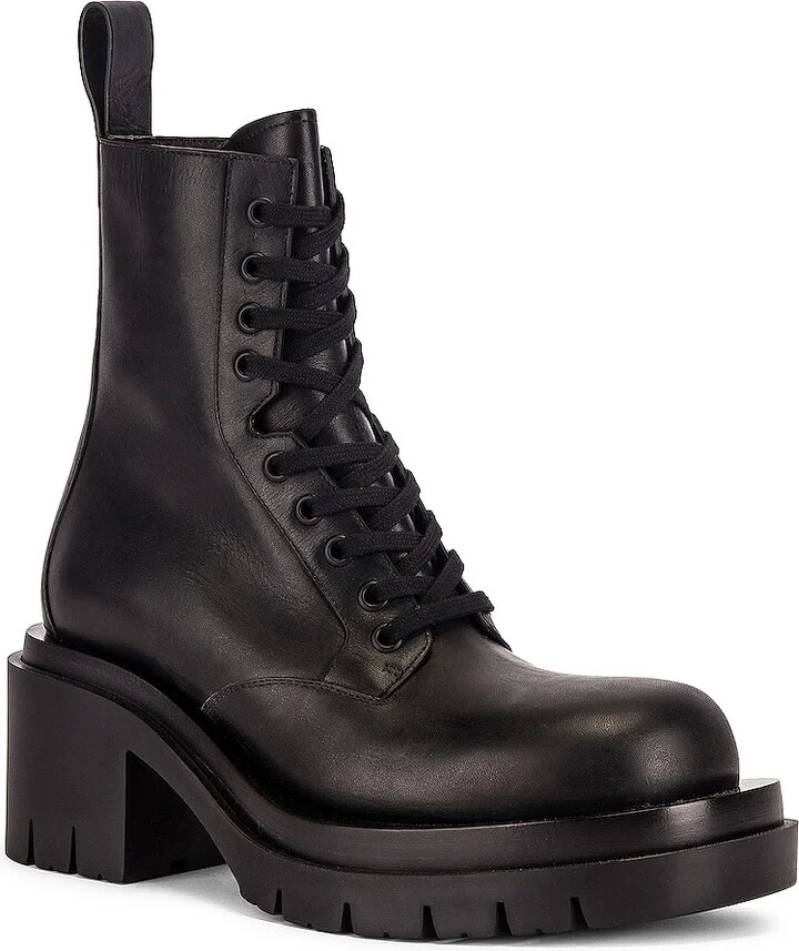 Bottega Veneta Lug Lace Up Ankle Boots in Black - Image 2