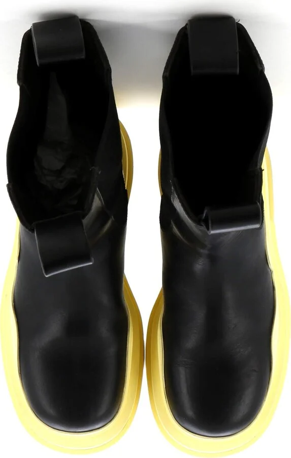 Bottega Veneta Men's Tire Chelsea Boots Leather and Rubber - Image 2