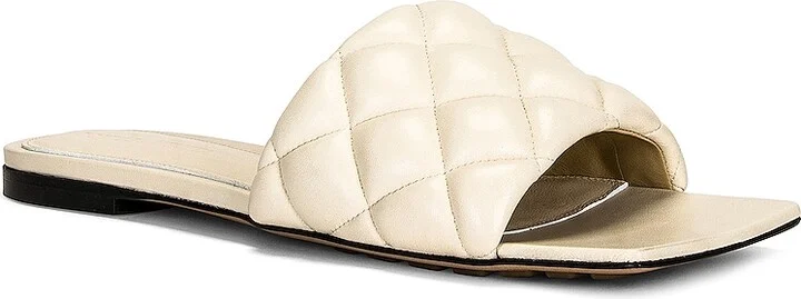 Bottega Veneta Padded Stretch Flat Sandals in Cream - Image 2