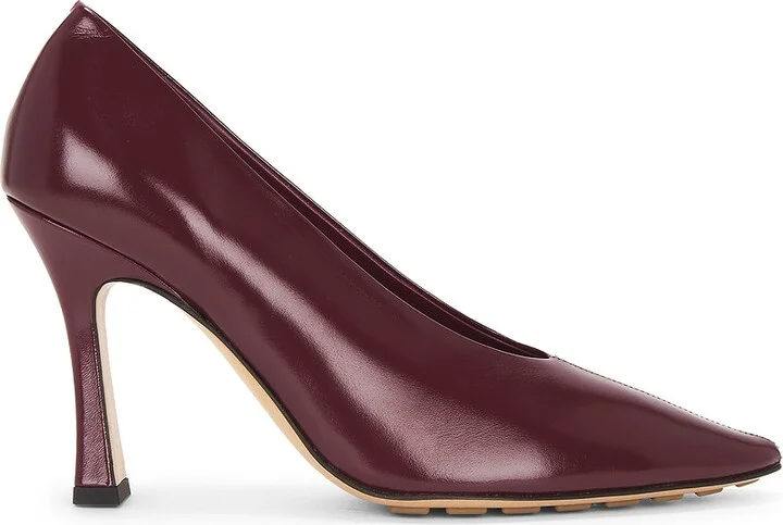 Bottega Veneta Pointed Toe Pump in Wine
