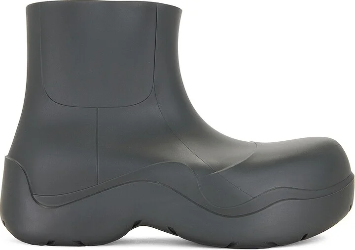Bottega Veneta Puddle Ankle Boot in Grey