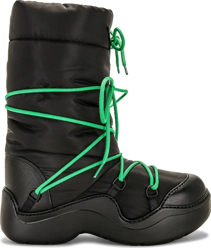 Bottega Veneta Puddle Bomber Boot in Black
